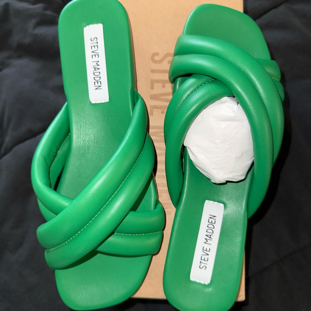 Steve Madden Green Puffy Sandals